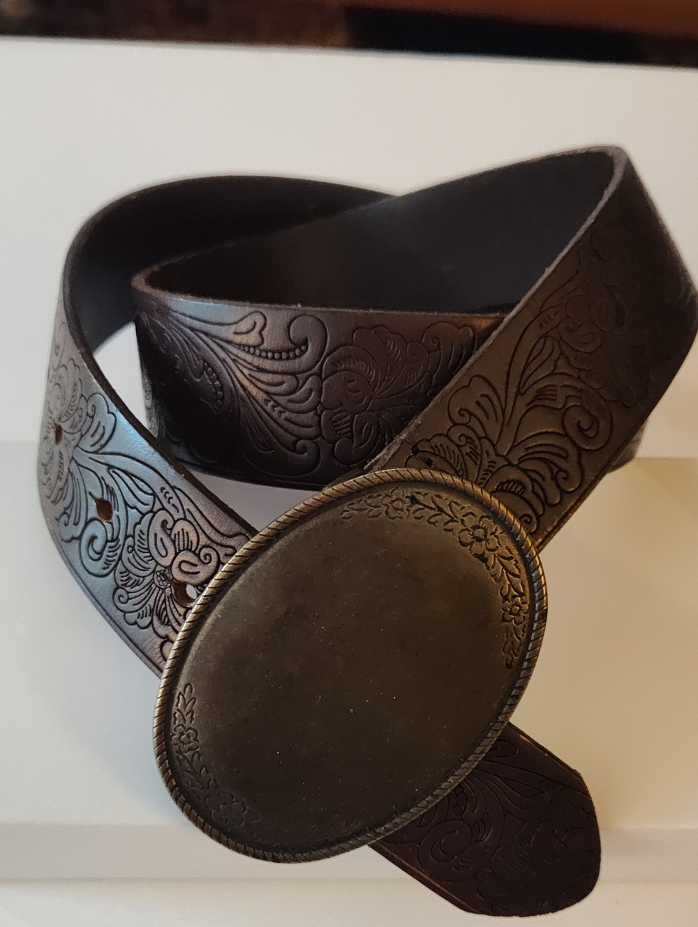 Mossimo Supply Co. Embossed Floral Dark Brown Leather Belt Antique Oval Buckle